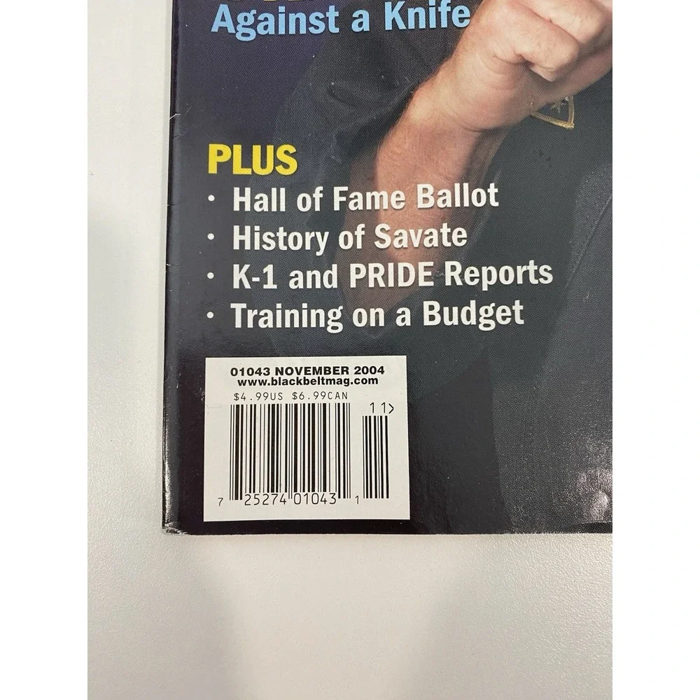 Black Belt Magazine: November 2004 - Chuck Norris Frank‎ Mir